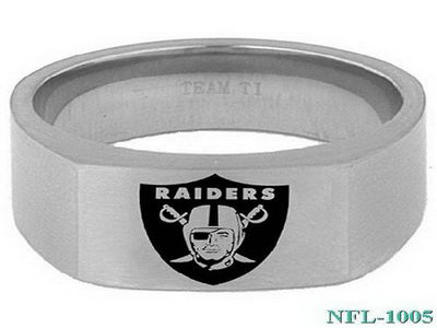 Team Titanium Oakland Raiders 10mm Signet Ring